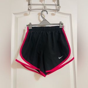 Nike Dry Tempo Running Shorts XS Black/Pink